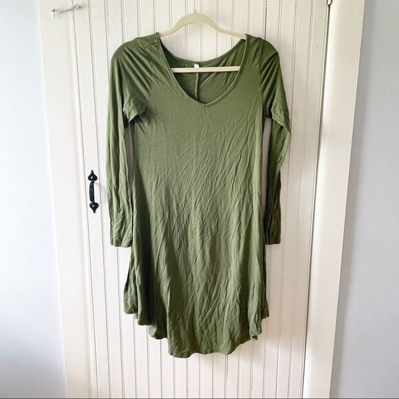 ❤️🔥5 for $25 Green vneck long sleeve dress small stretchy soft - Picture 1 of 3